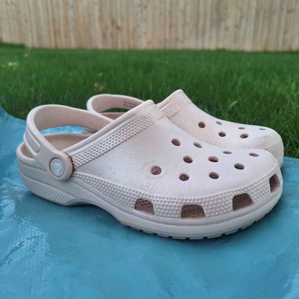 Crocs pale pink shimmer women's 7 classic clog shoes slip on